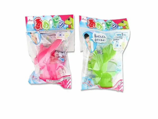 お風呂を楽しむ泡が出るおもちゃ(ダイソー「あわドン」など)